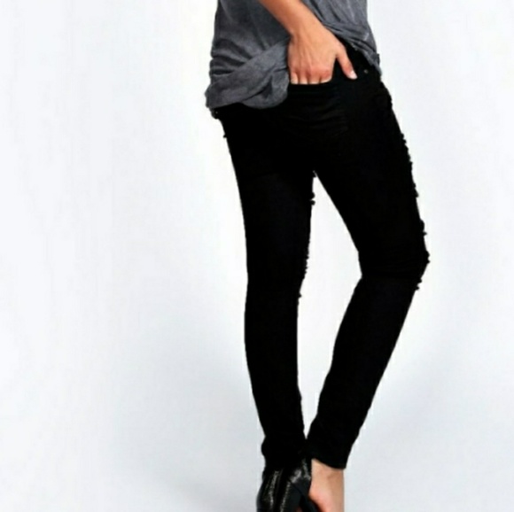 🆕⭐Black Lola destroyed denim jeans⭐ - Picture 7 of 9